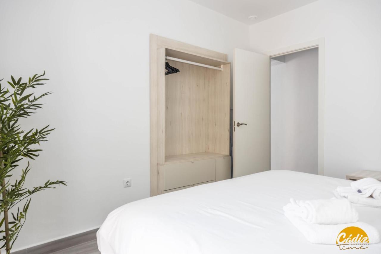 The House Of Colors By Cadiz Time Apartment Exterior photo