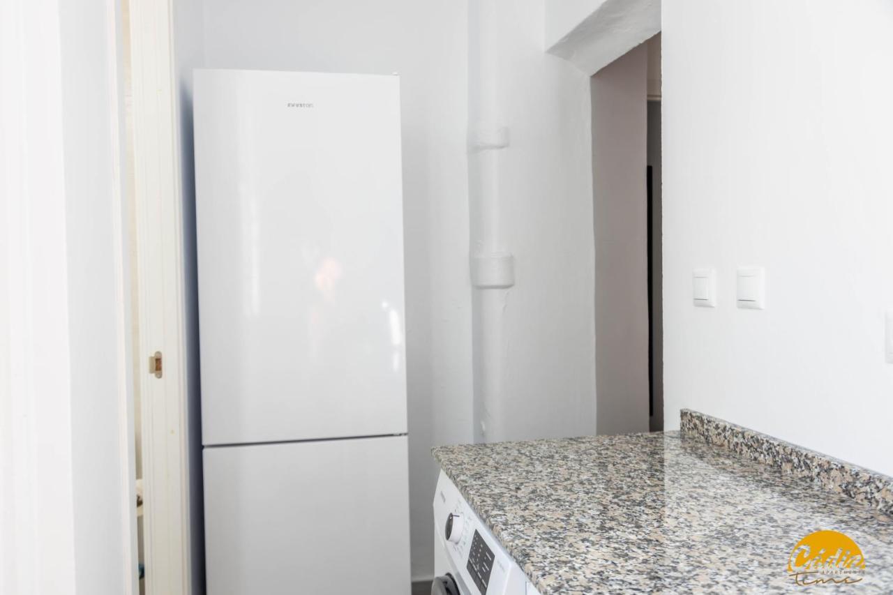 The House Of Colors By Cadiz Time Apartment Exterior photo